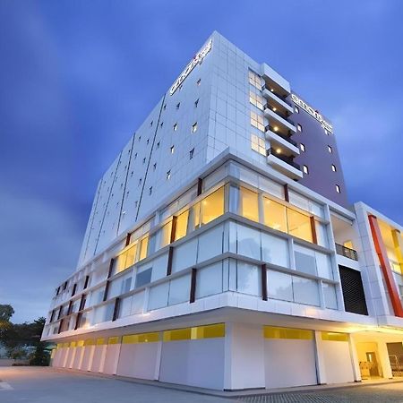 Amaris Hotel Pakuan Bogor Extérieur photo