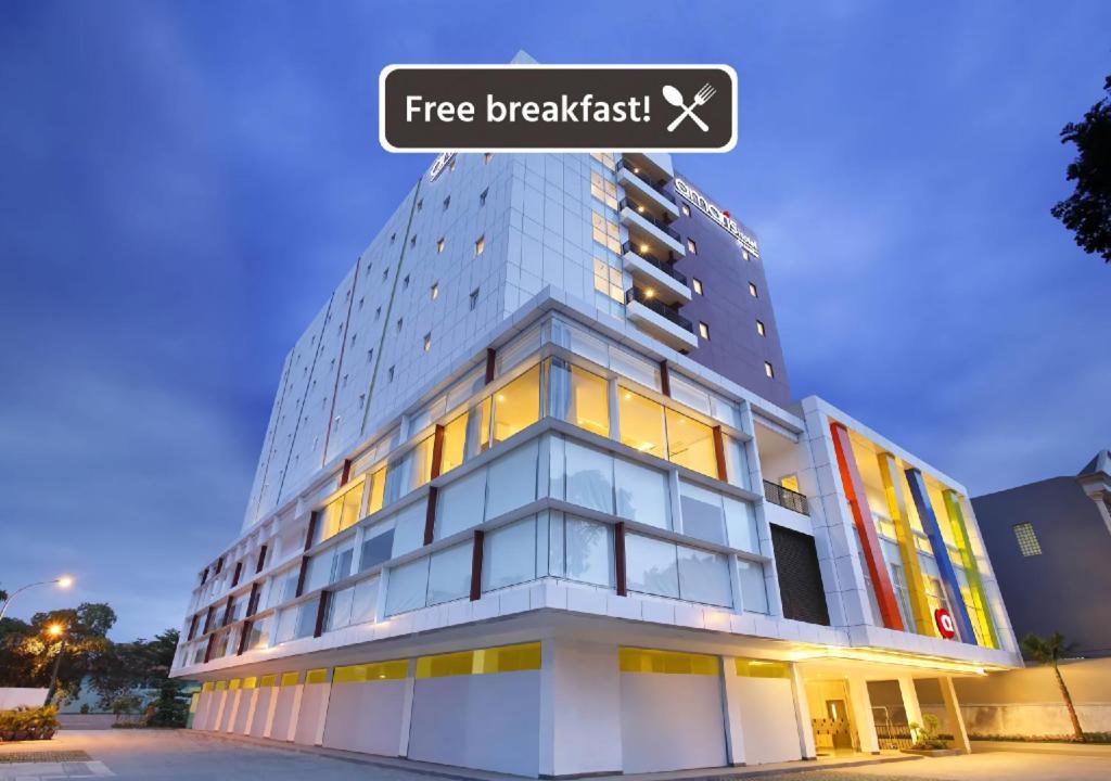 Amaris Hotel Pakuan Bogor Extérieur photo