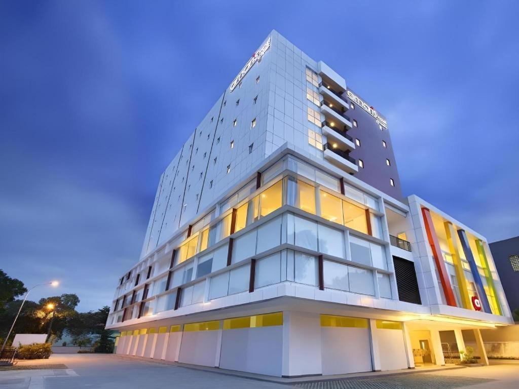 Amaris Hotel Pakuan Bogor Extérieur photo