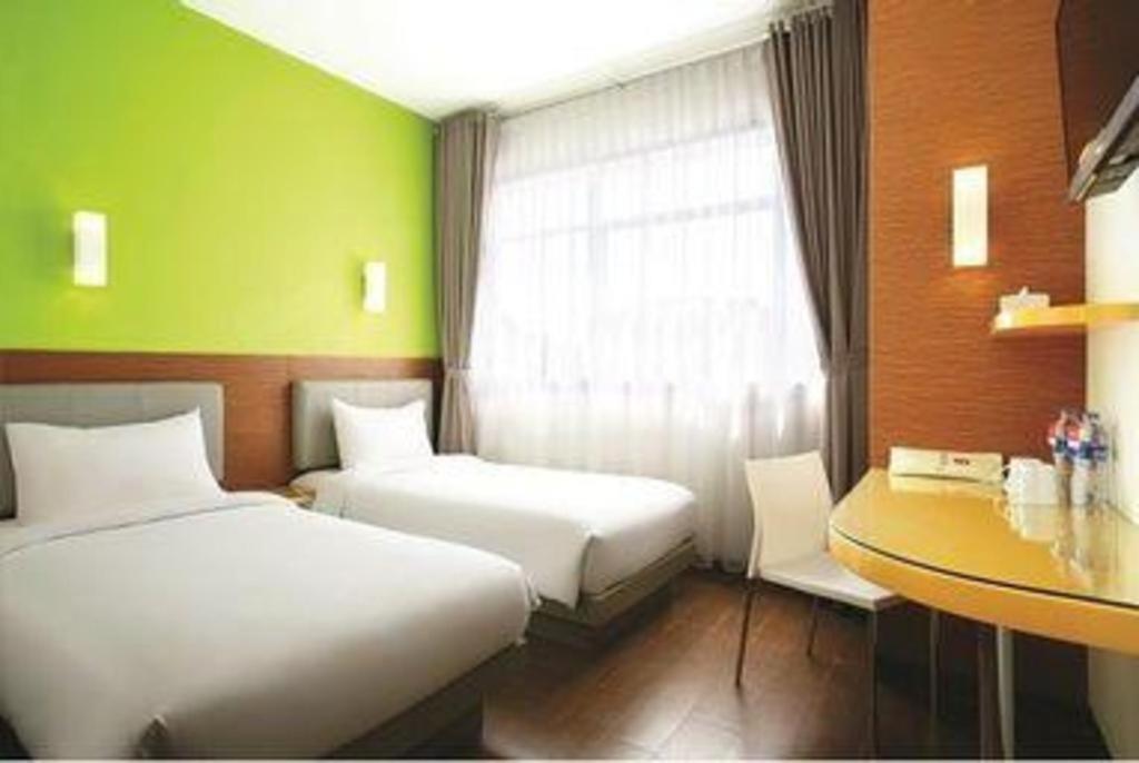 Amaris Hotel Pakuan Bogor Extérieur photo