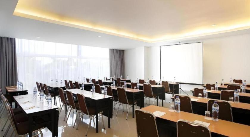 Amaris Hotel Pakuan Bogor Extérieur photo