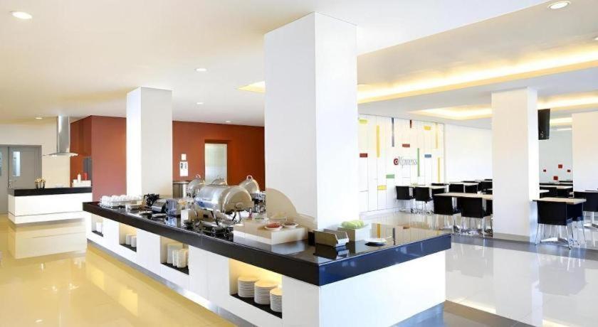 Amaris Hotel Pakuan Bogor Extérieur photo