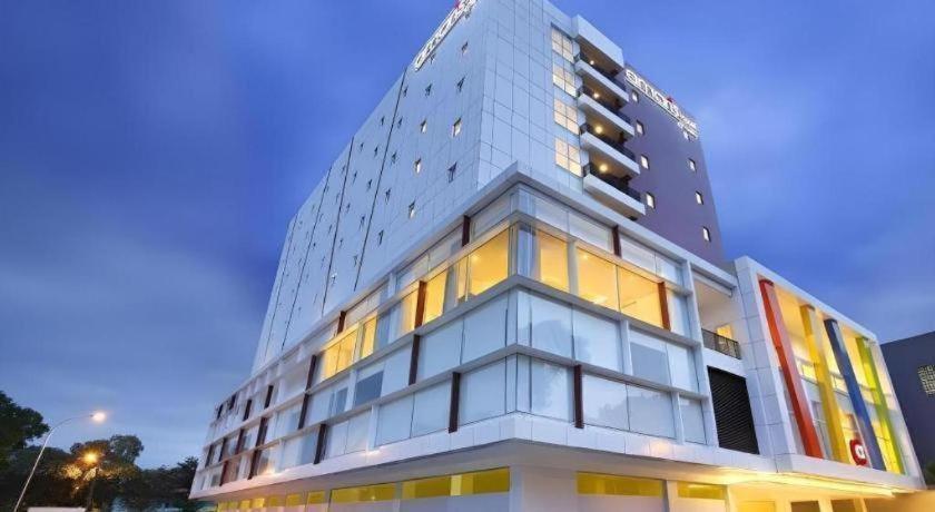 Amaris Hotel Pakuan Bogor Extérieur photo
